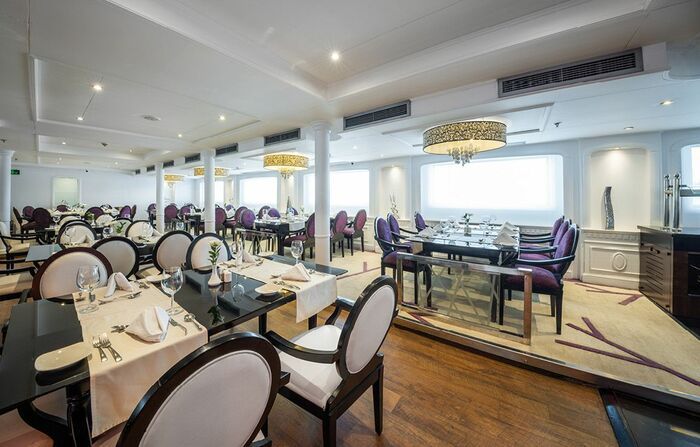 Restaurants, Bars & Cafés on MS Farah